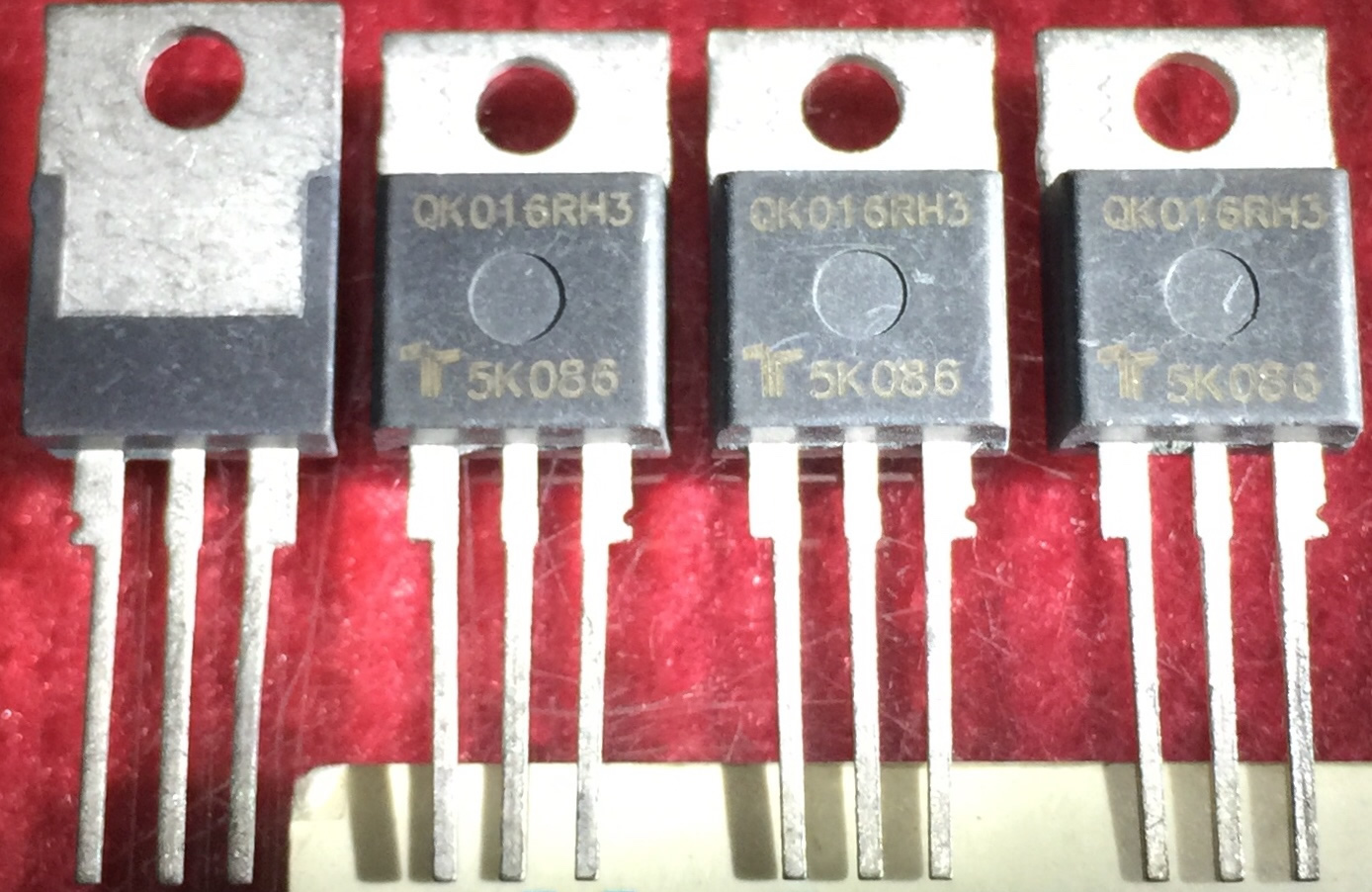 QK016RH3 QK016   TO-220 TRIAC